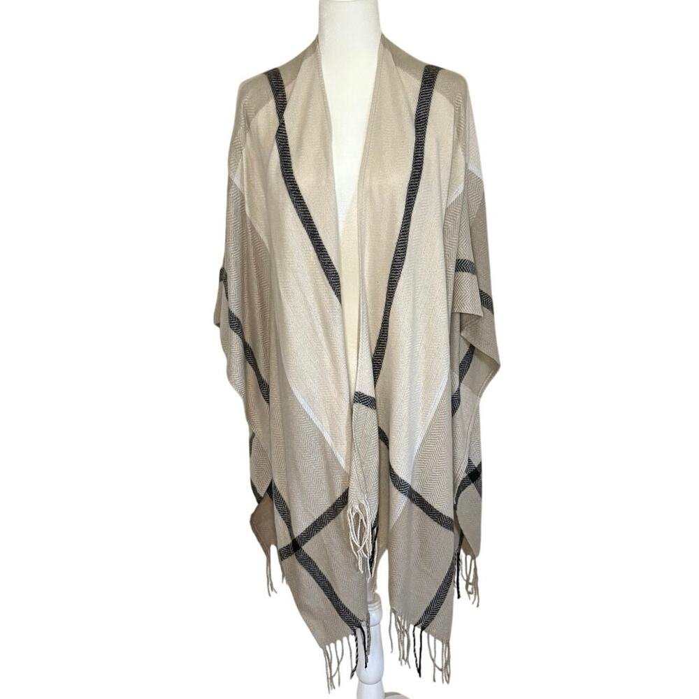 Three Dots Wrap Shall Ruana Scarf Throw Women's One Size Beige Plaid